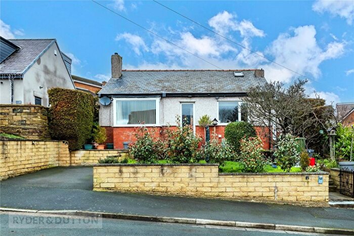 2 Bedroom Bungalow For Sale In North Cross Road, Cowcliffe, Huddersfield, West Yorkshire, HD2