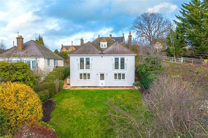 4 Bedroom Detached House For Sale In Evesham Road, Broadway, Worcestershire, WR12