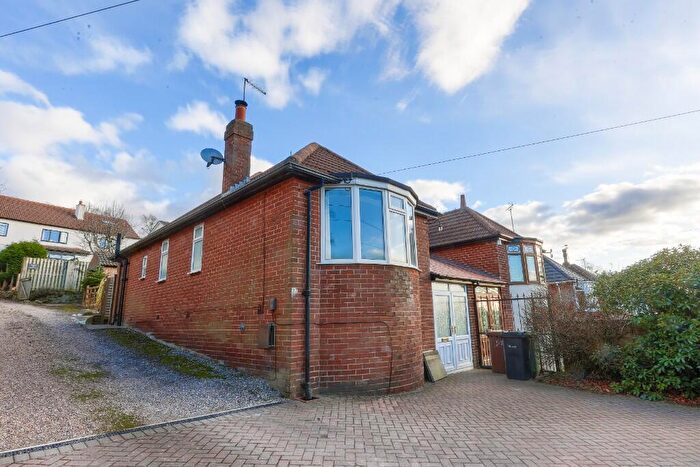 1 Bedroom Semi-Detached Bungalow For Sale In Tinshill Road, Leeds, West Yorkshire, LS16