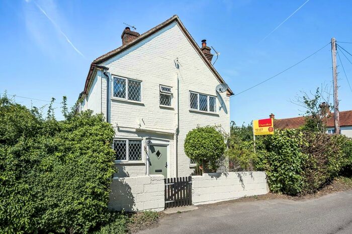 2 Bedroom End Of Terrace House To Rent In Chieveley, Berkshire, RG20