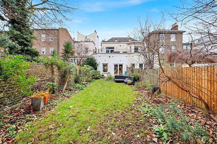 2 Bedroom Flat For Sale In North Side Wandsworth Common, Wandsworth, SW18