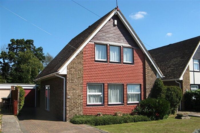 3 Bedroom Detached House For Sale In Spire Avenue, Whitstable, Kent, CT5