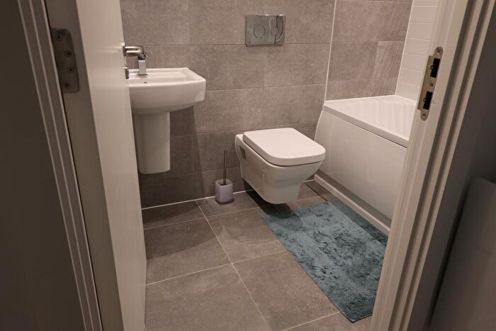 2 Bedroom Flat For Sale In Carver St, Birmingham, B1