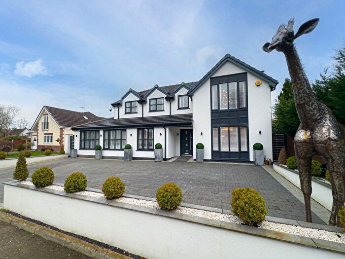 4 Bedroom Detached House For Sale In Manor Drive, Wirral, CH49