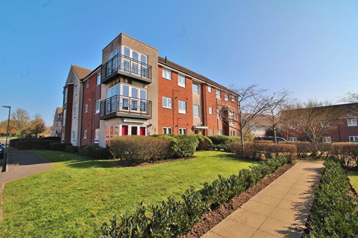 1 Bedroom Flat For Sale In Dale Square, Havant, PO9