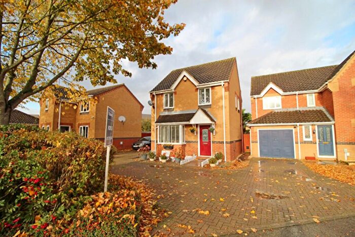 3 Bedroom Detached House For Sale In Campion Drive, Deeping St James, PE6