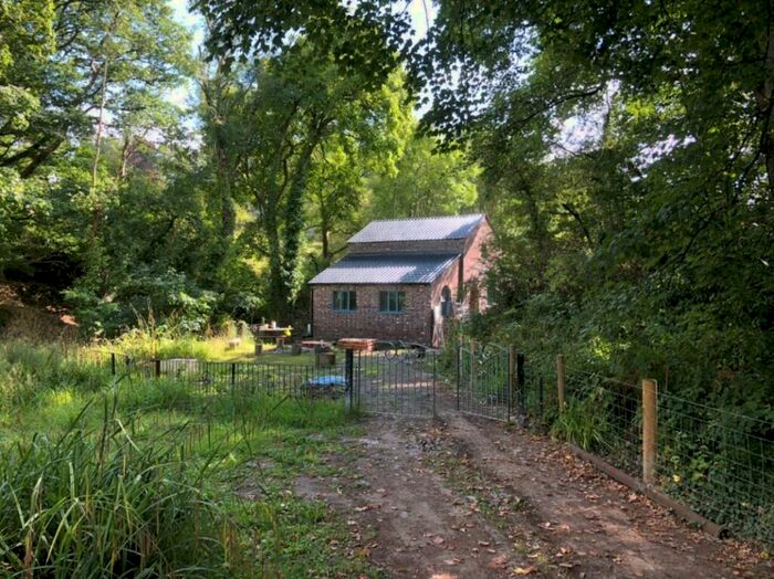 2 Bedroom Detached House For Sale In Sibrwd Yr Afon, , Llangernyw, Conwy, LL22