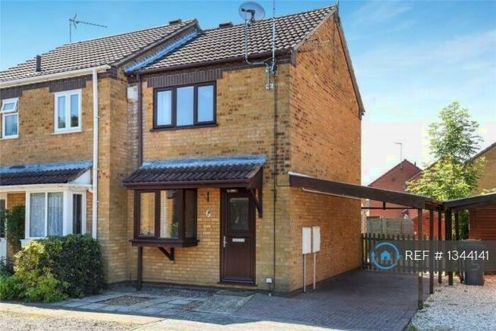 2 Bedroom Semi-Detached House To Rent In Ashby Court, Sleaford, NG34
