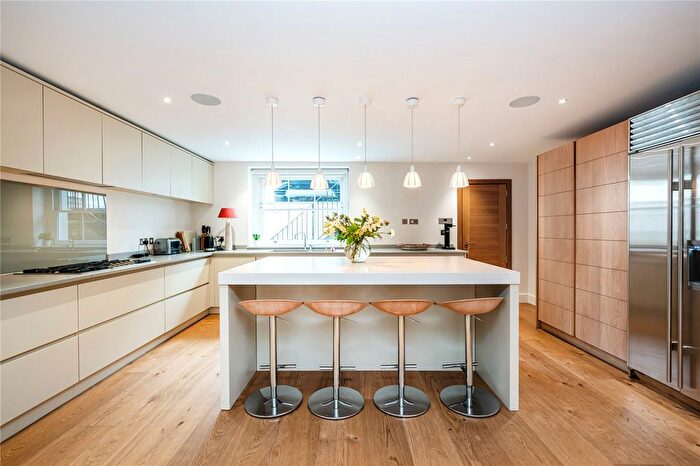 5 Bedroom Detached House To Rent In Elgin Crescent, Notting Hill, London, W11