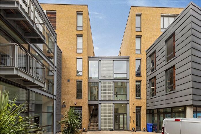 2 Bedroom Flat To Rent In Drysdale Street, London, N1