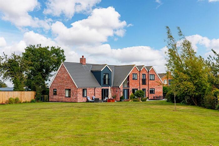 5 Bedroom Detached House For Sale In The Meadows, Middleton Tyas, DL10