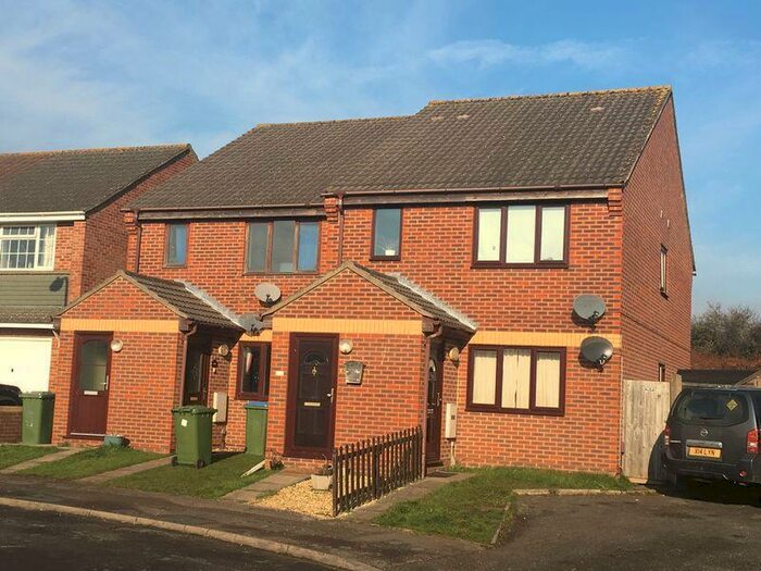 2 Bedroom Ground Maisonette To Rent In Tenterton Avenue, Southampton, SO19