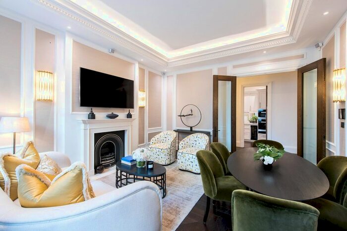 2 Bedroom Flat To Rent In Prince Of Wales Terrace, Kensington, London, W8