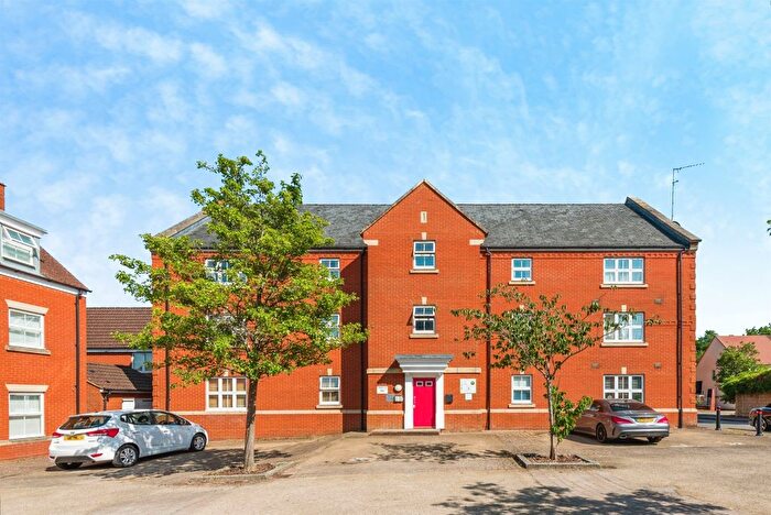 2 Bedroom Flat For Sale In Phoenix Gardens, Swindon, SN25