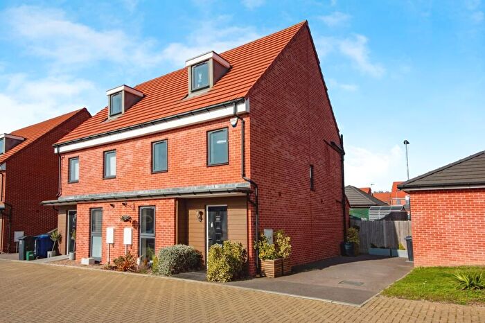 4 Bedroom Semi Detached House For Sale In Malthouse Drive, Grays, RM17