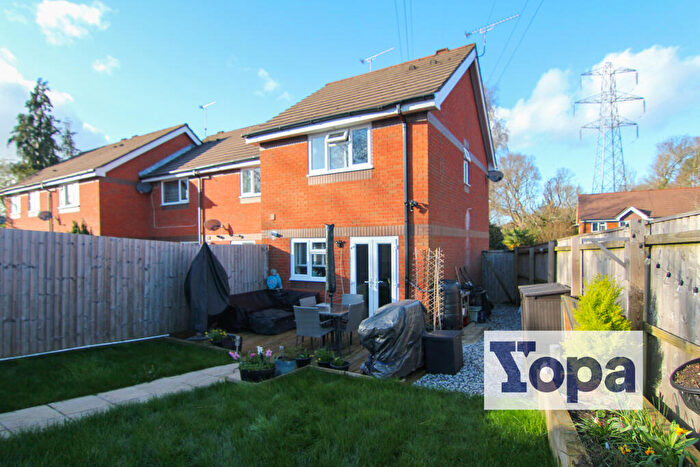 2 Bedroom End Of Terrace House For Sale In Pony Drive, Poole, BH16