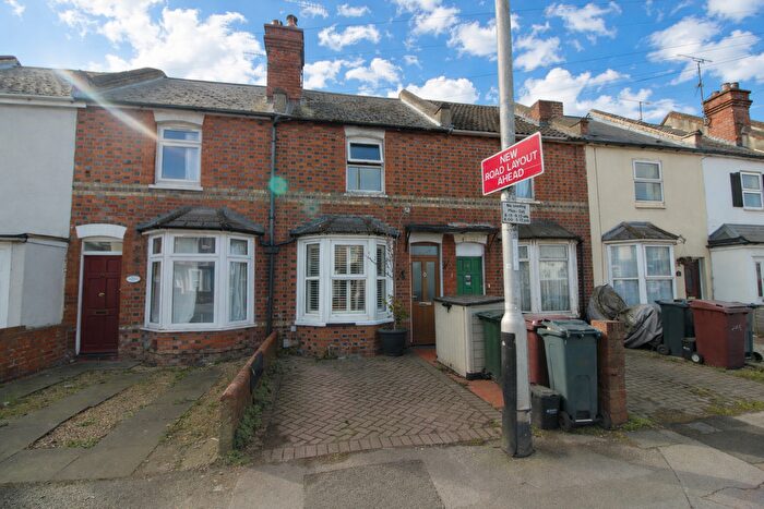 2 Bedroom Terraced House For Sale In Gosbrook Road, Reading, RG4