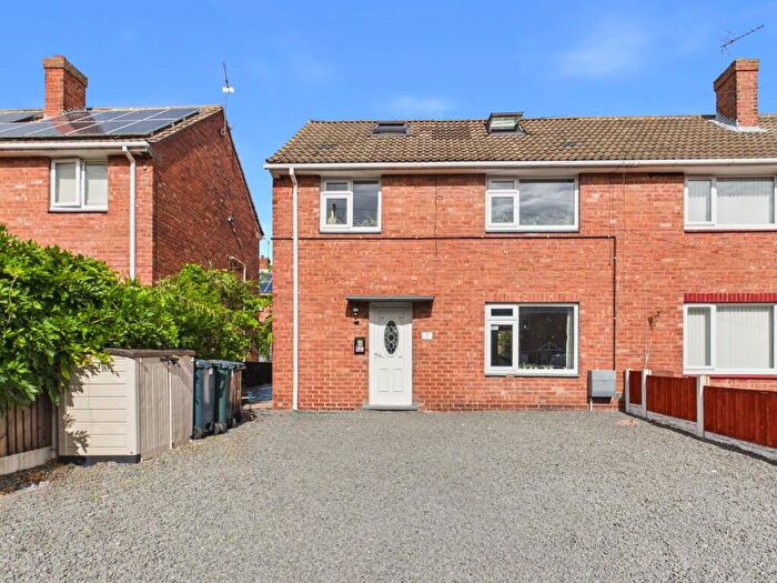 3 Bedroom Semi-Detached House For Sale In Beck Avenue, Calverton, Nottingham, NG14