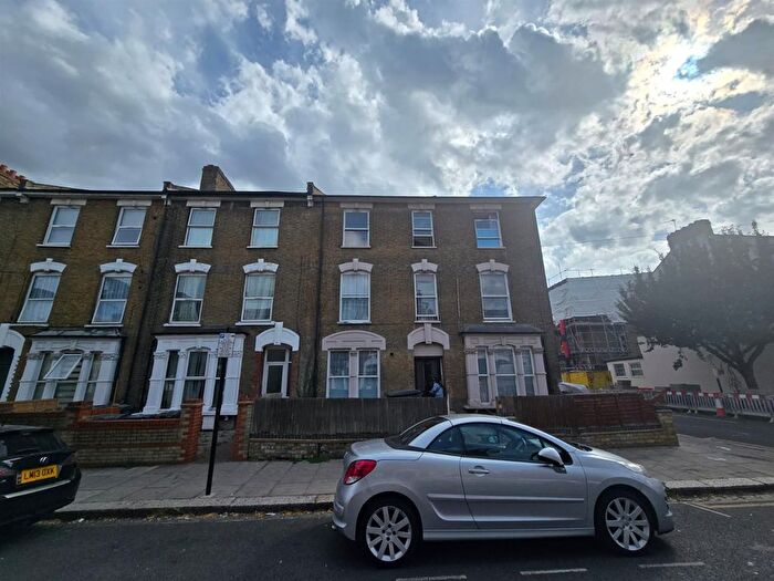 1 Bedroom Flat To Rent In Ruskin Road, London, N17