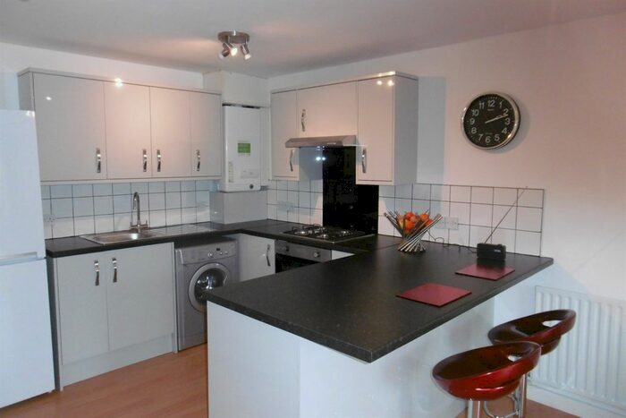 2 Bedroom Flat To Rent In The City, Beeston, Nottingham NG9