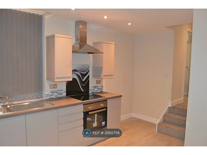 1 Bedroom Flat To Rent In Meadow Road, Beeston, Nottingham, NG9
