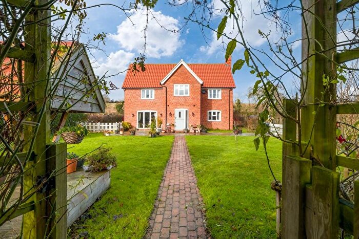 4 Bedroom Detached House For Sale In The Street, Brockdish, Diss, IP21