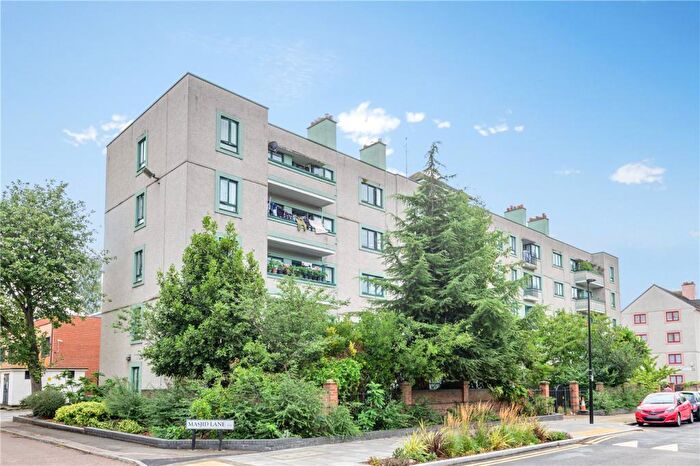 Studio To Rent In Wallwood Street, London, E14