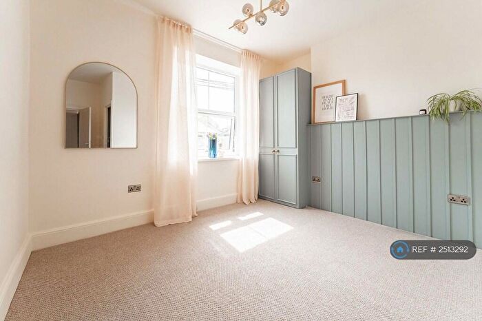 1 Bedroom Flat To Rent In Lowtown, Pudsey, LS28