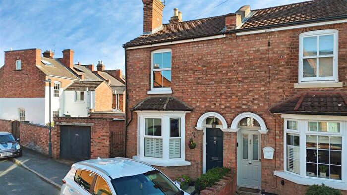 2 Bedroom End Of Terrace House For Sale In Beaconsfield Street, Leamington Spa, CV31