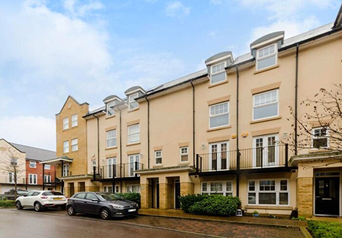 4 Bedroom House To Rent In Renwick Drive, Bromley, BR2