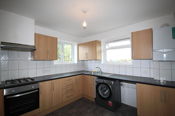 3 Bedroom Flat To Rent In Capthorne Court, Alexandra Avenue, Harrow, Middlesex, HA2