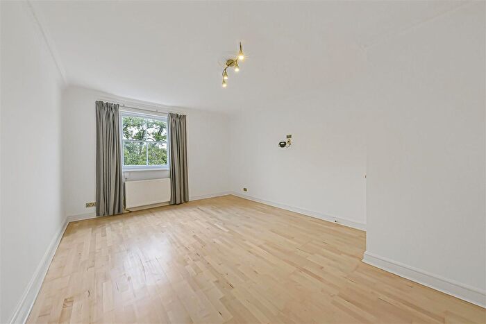 2 Bedroom Flat To Rent In Onslow Gardens, South Kensington, SW7