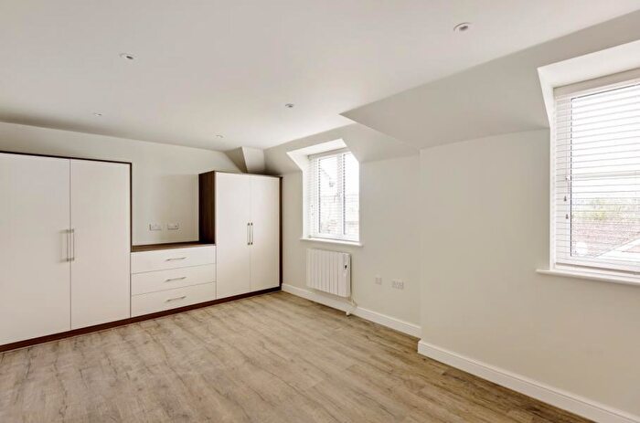 1 Bedroom Flat To Rent In Ferndown, Northwood Hills, HA6