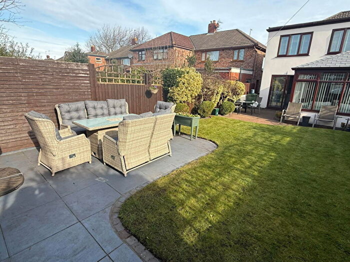 3 Bedroom Semi-Detached House For Sale In Park Lane West, Netherton, L30