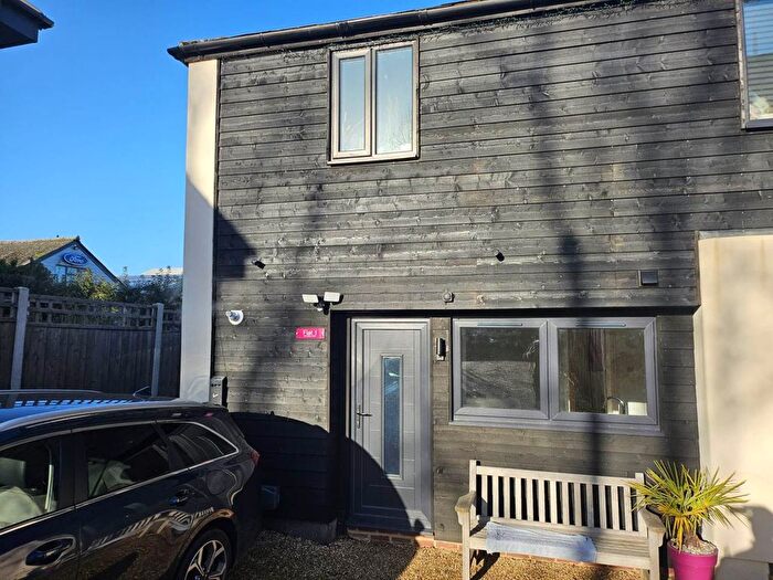 2 Bedroom Flat To Rent In Green Drift, Royston, SG8