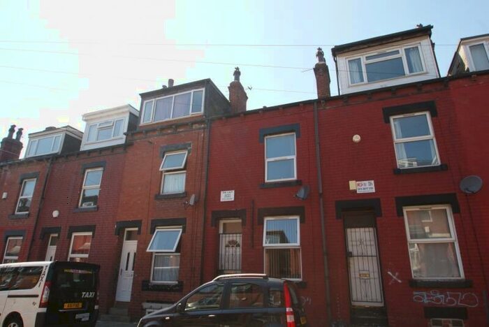 3 Bedroom Terraced House To Rent In Welton Mount, Hyde Park, Leeds, LS6
