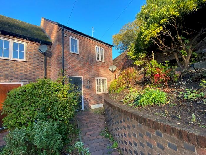 2 Bedroom Cottage To Rent In Stourbridge Road, Bridgnorth, WV15