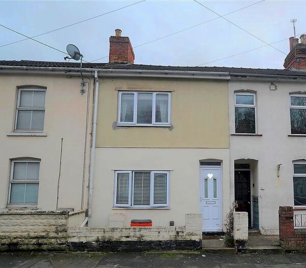 3 Bedroom Terraced House To Rent In Clifton Street, Swindon SN1