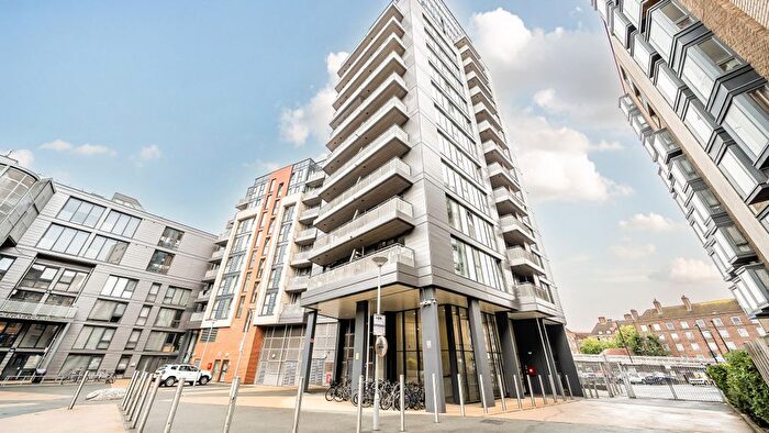2 Bedroom Flat To Rent In Taylor Pl, London, E3