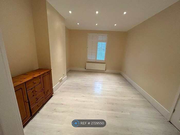 2 Bedroom Terraced House To Rent In Hedgemans Road, Essex, RM9