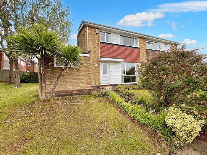 3 Bedroom Semi-Detached House For Sale In Oakfield Road, Whickham, Newcastle Upon Tyne, Tyne And Wear, NE16