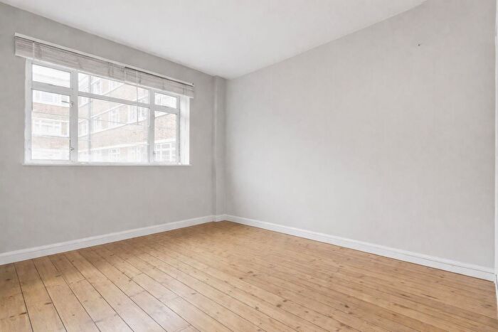 2 Bedroom Flat For Sale In Edith Villas, London, W14