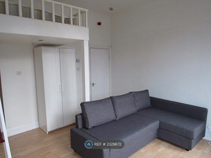 Studio To Rent In Shoot Up Hill, London, NW2