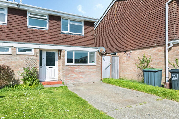 3 Bedroom Semi Detached House For Sale In Bronte Avenue, Christchurch, BH23