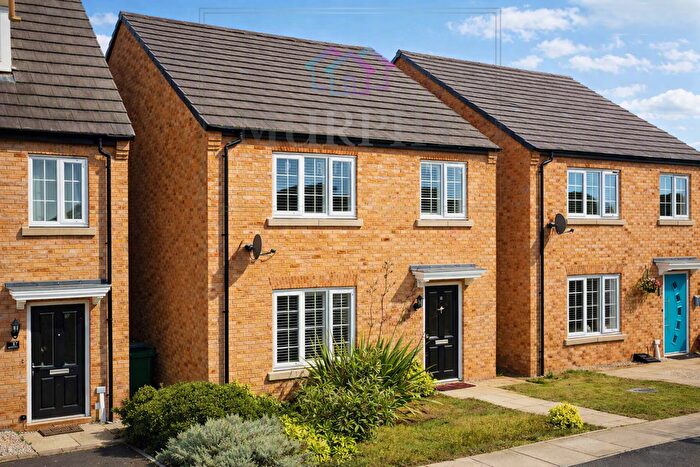 4 Bedroom Detached House For Sale In Warren Court, Featherstone, Pontefract, West Yorkshire, WF7