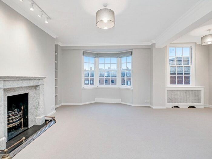 2 Bedroom Flat To Rent In Cranmer Court, London, SW3