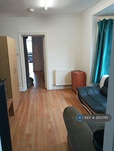 5 Bedroom Terraced House To Rent In Vermont Street, Hull, HU5