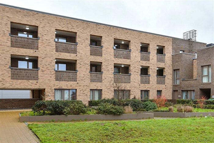 1 Bedroom Flat For Sale In Purley Way, Croydon, Surrey, CR0