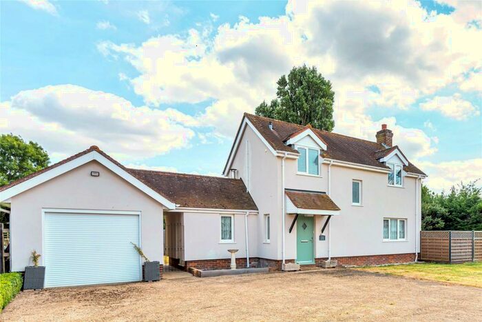 3 Bedroom Detached House To Rent In Fair Winter Farm, Buckingham Road, Singleborough, Buckinghamshire, MK17