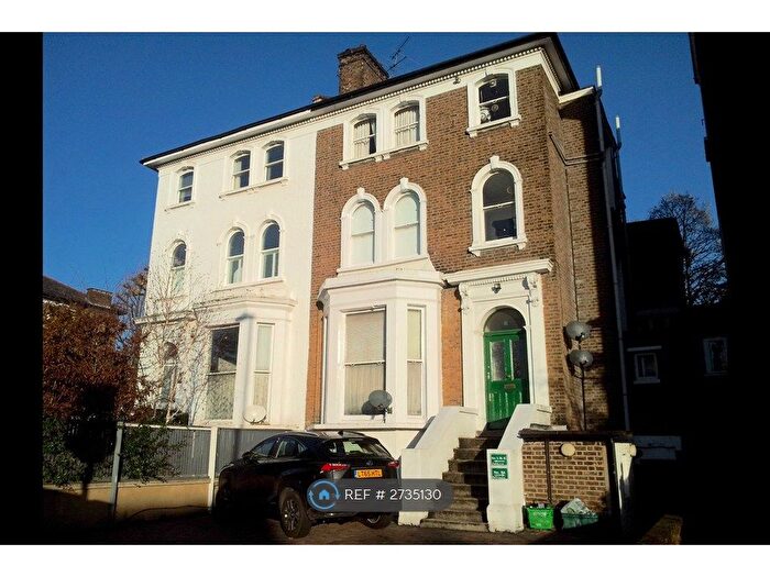 Studio To Rent In Castlebar Road, London, W5